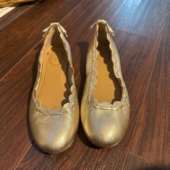Jack Rogers Lucie Scalloped Ballet Flat sz. 7,.5 Gold - Picture 3 of 9